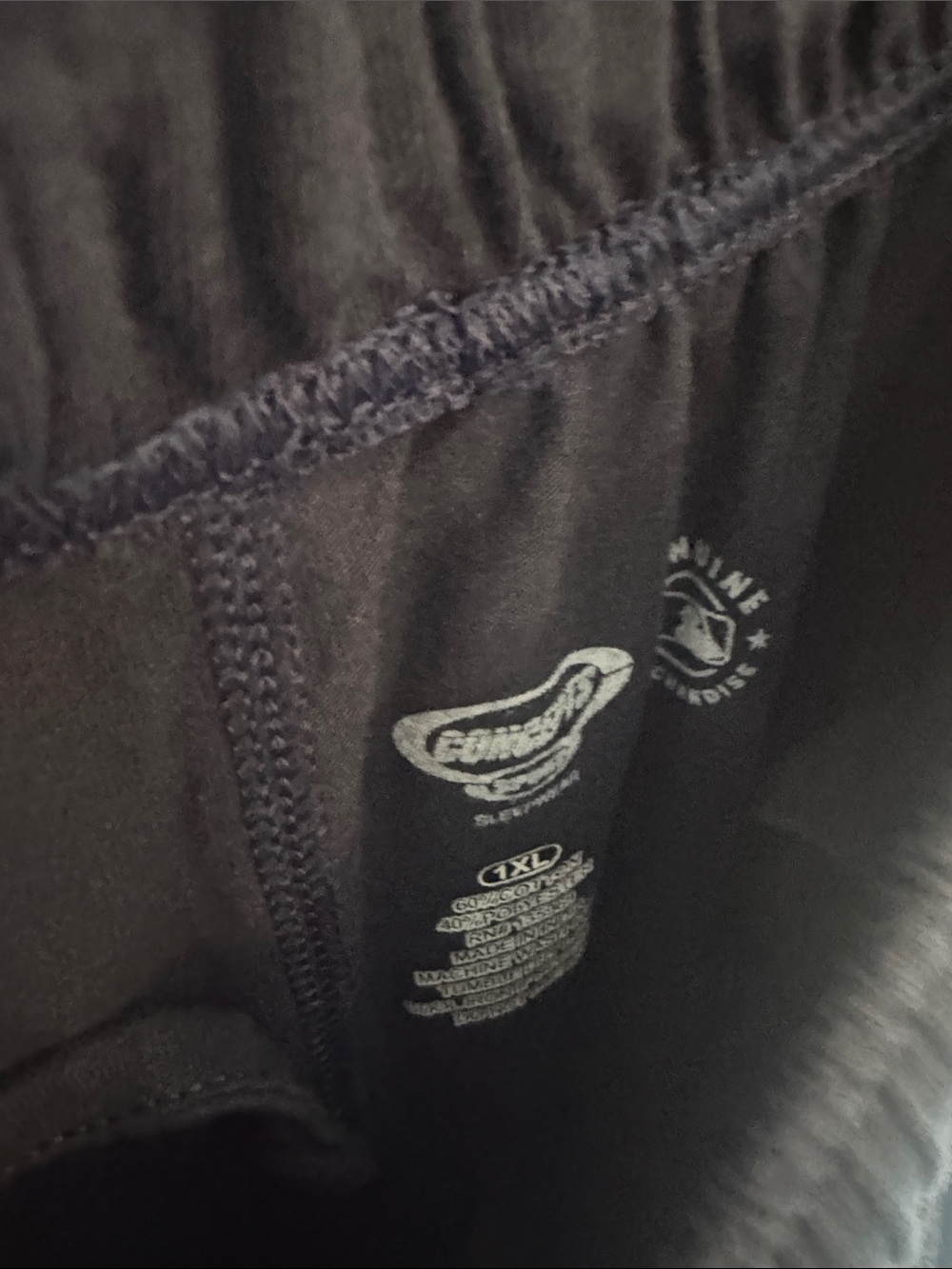 Men's Navy Athletic Shorts with Yankees Logo - Picture 4 of 9